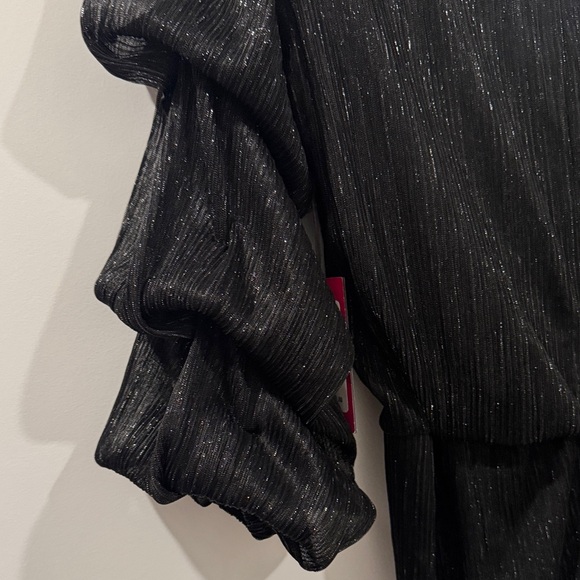 Vince Camuto Black Long Sleeve Jumpsuit Elegant Evening Wear NWT Size M - Picture 8 of 10